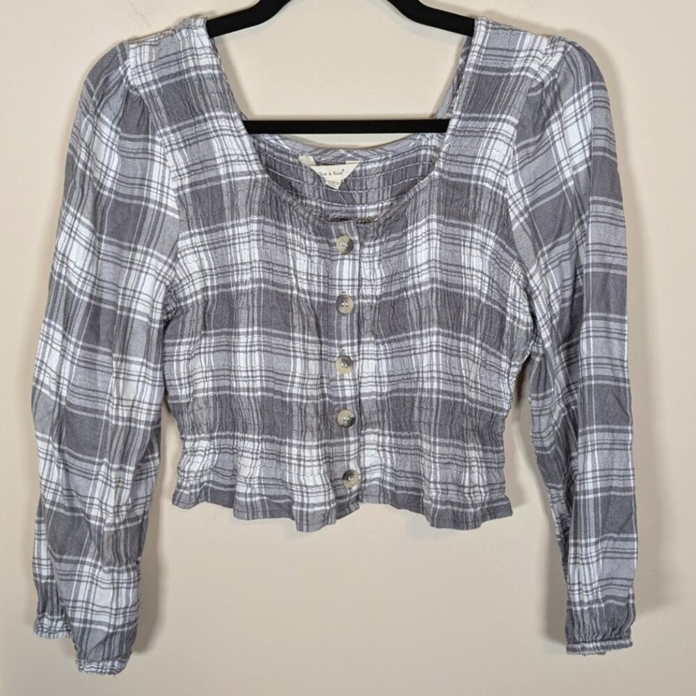 Sim & Sam Gray Plaid Button Long Sleeve Crop Top